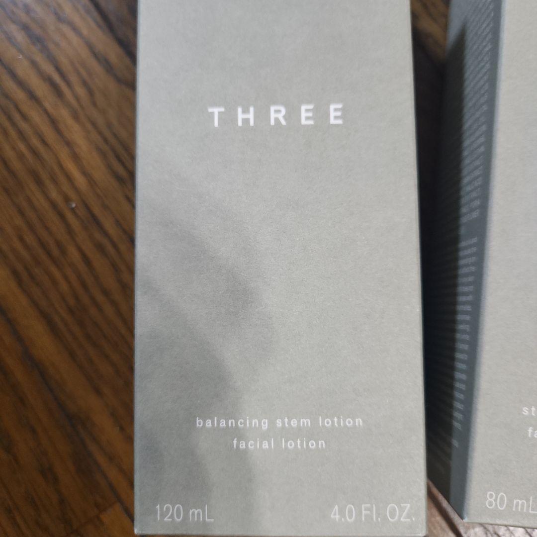 THREE バランシング ステム ローション・モイスチャライザー&洗顔料3袋付き