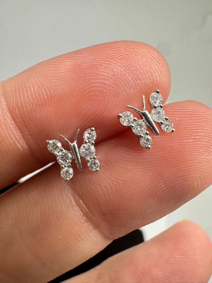 日本製ゴールド K18 ホワイトゴールド ダイヤモンド バタフライ ピアス
