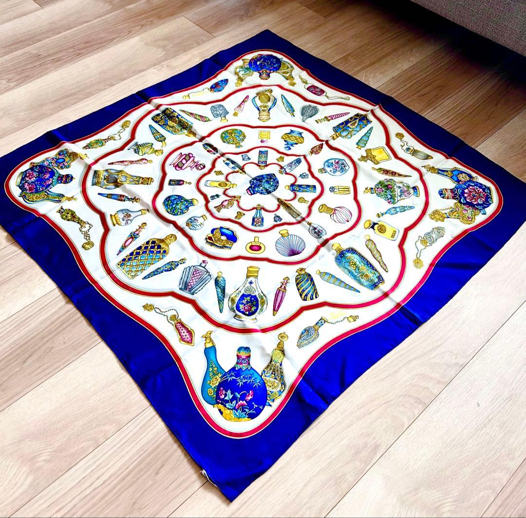 美品 HERMES エルメス☆カレ90香水ボトルデザイン シルクスカーフ