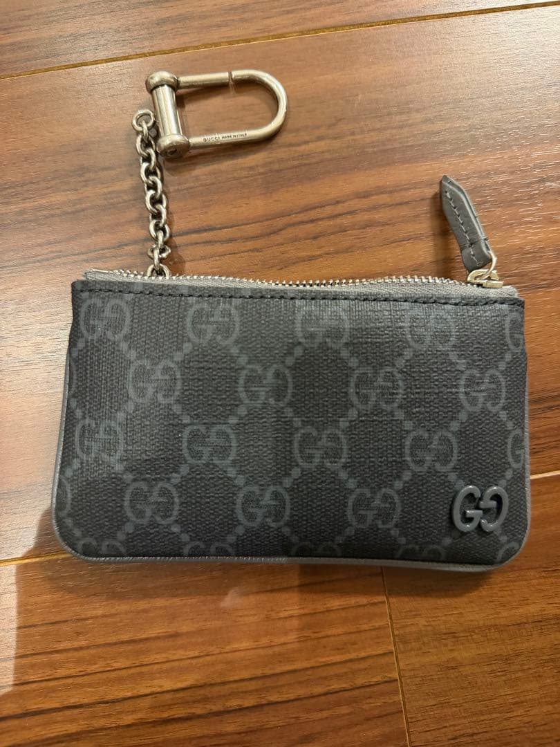 GUCCI ダークグレー キーケース