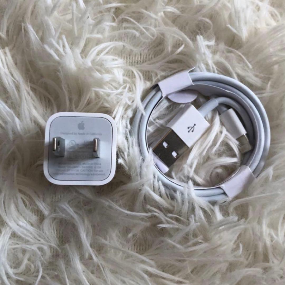 【完動品】iPad 第９世代 64GB 【すぐ発送】【付属品】