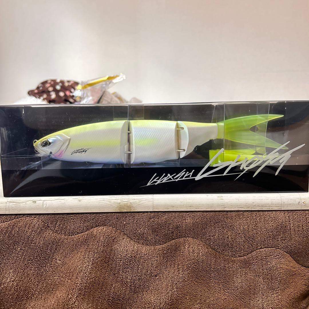 大人気　DRT クラッシュゴースト　人気カラー　白箱付