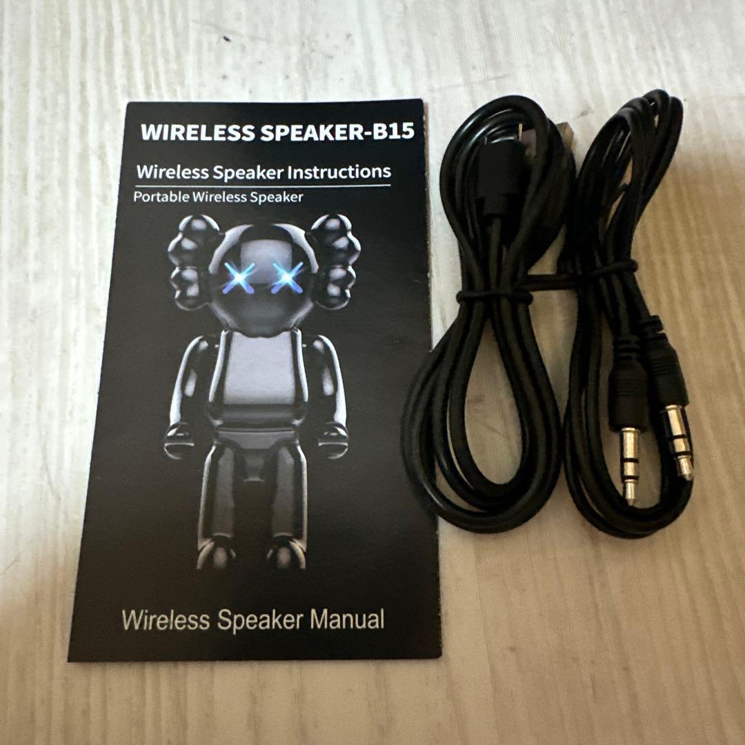 Bluetooth スピーカー　USB　ゴールド　モバイルスピーカー　KAWS