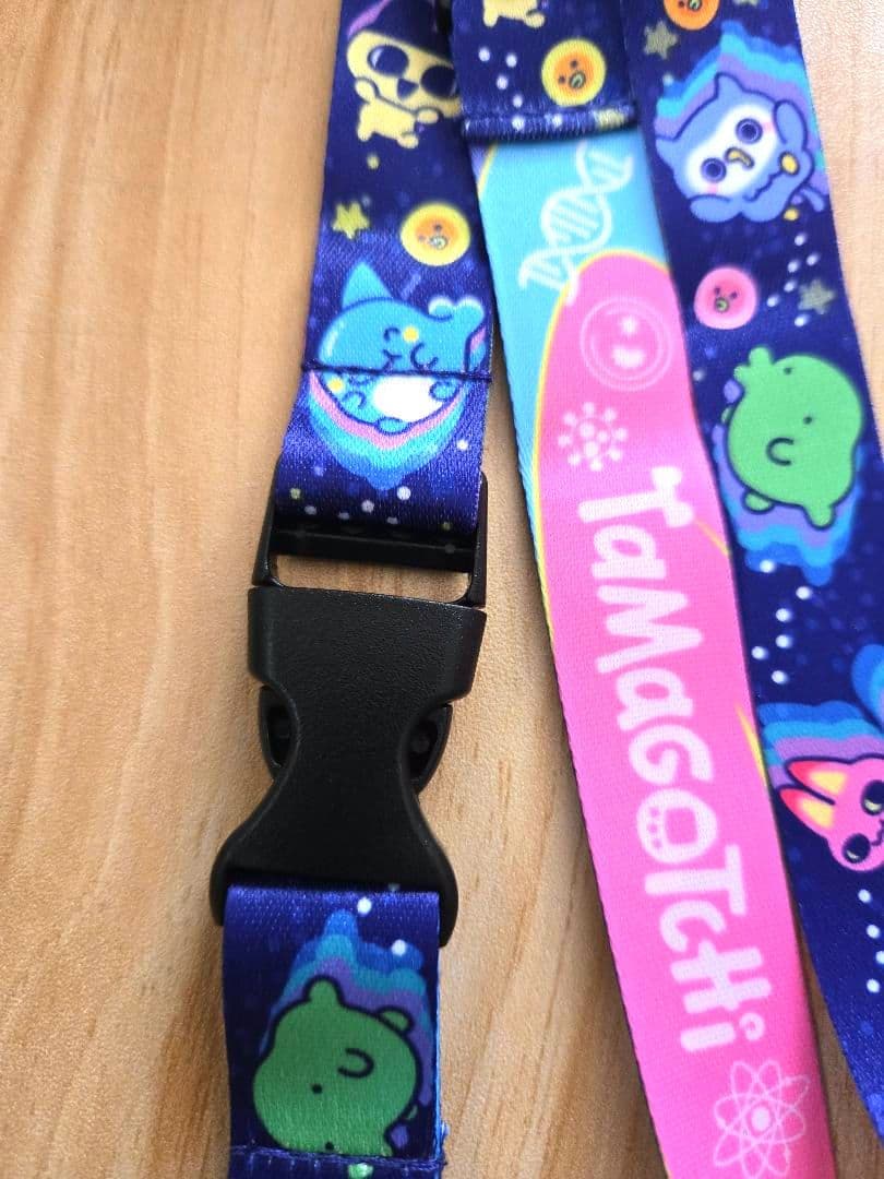 たまごっち　パラダイス　ブルー　ネックストラップ　玩具　人気　育成