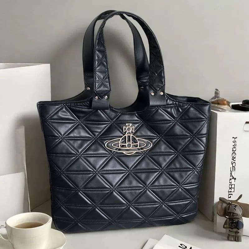 Vivienne　Westwood　ブラックキルティングトートバッグ