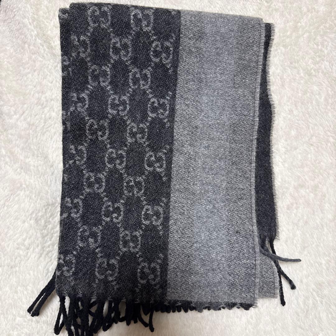 グレー系 ロゴ入り マフラー ウール混紡