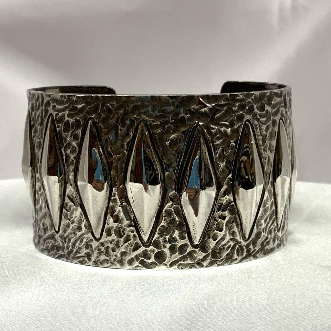 Ronnie Willie Navajo ロニー・ウィリー ナバホ バングル