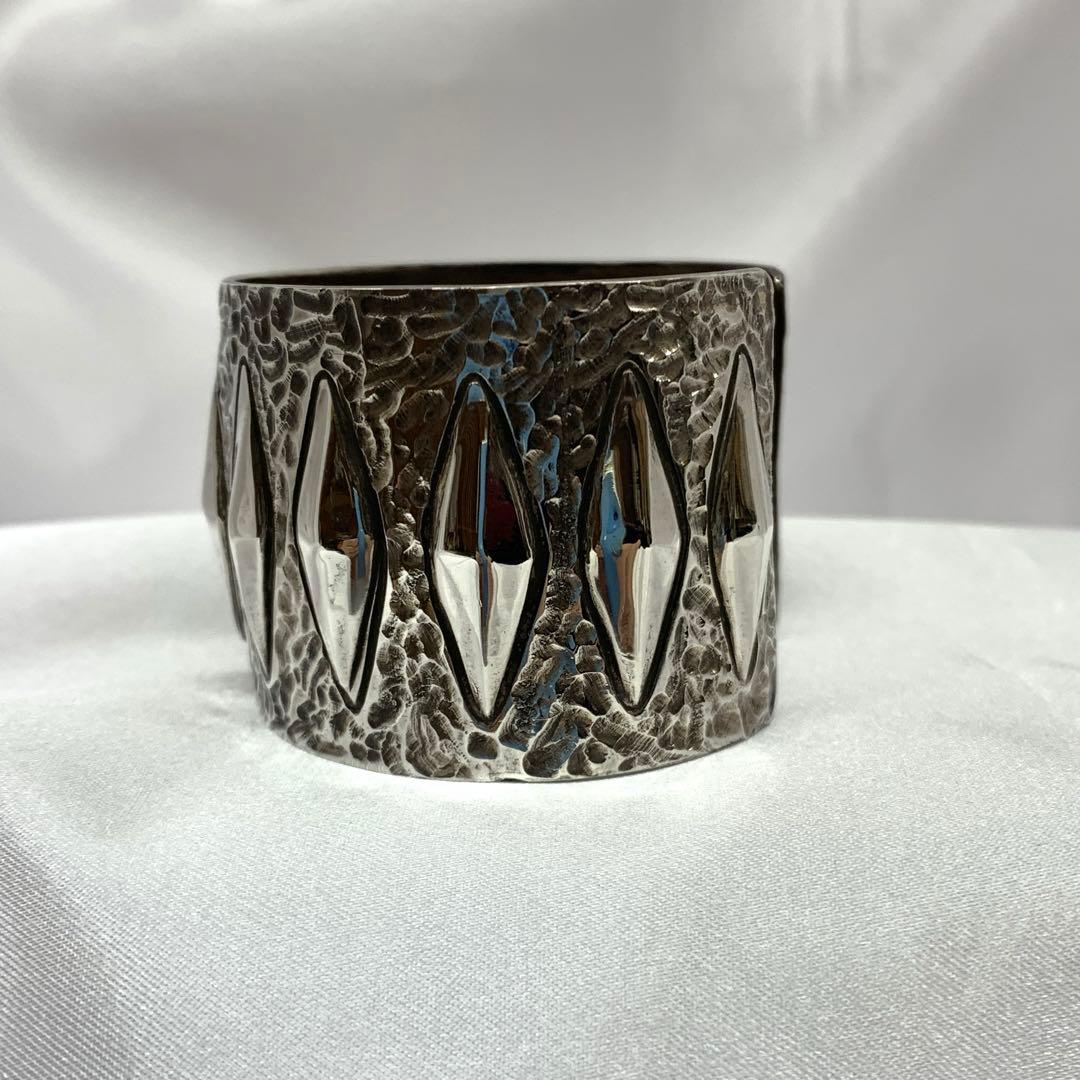 Ronnie Willie Navajo ロニー・ウィリー ナバホ バングル