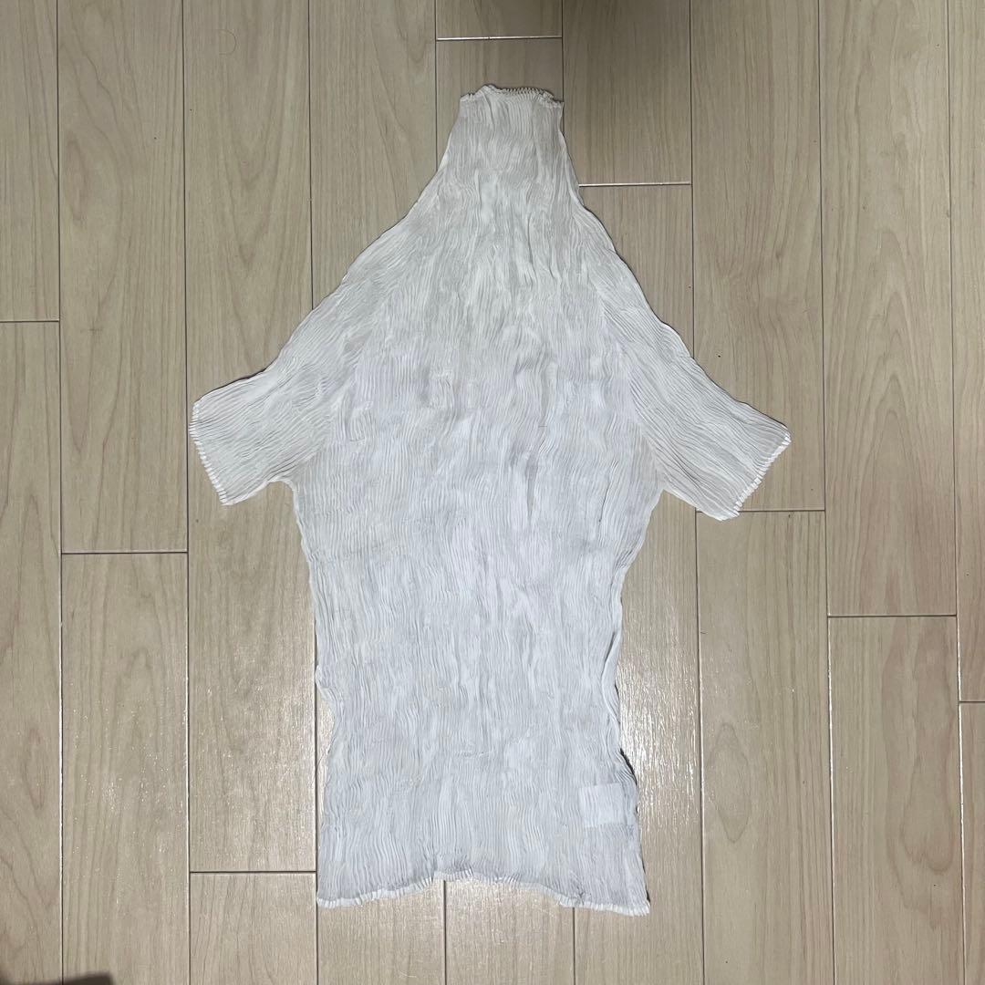 ISSEY MIYAKE シフォンツイスト　半袖　白色