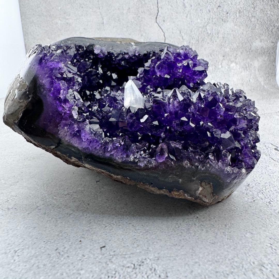 G-133アメジストクラスター ドーム 原石 天然石 パワーストーン　カルサイト