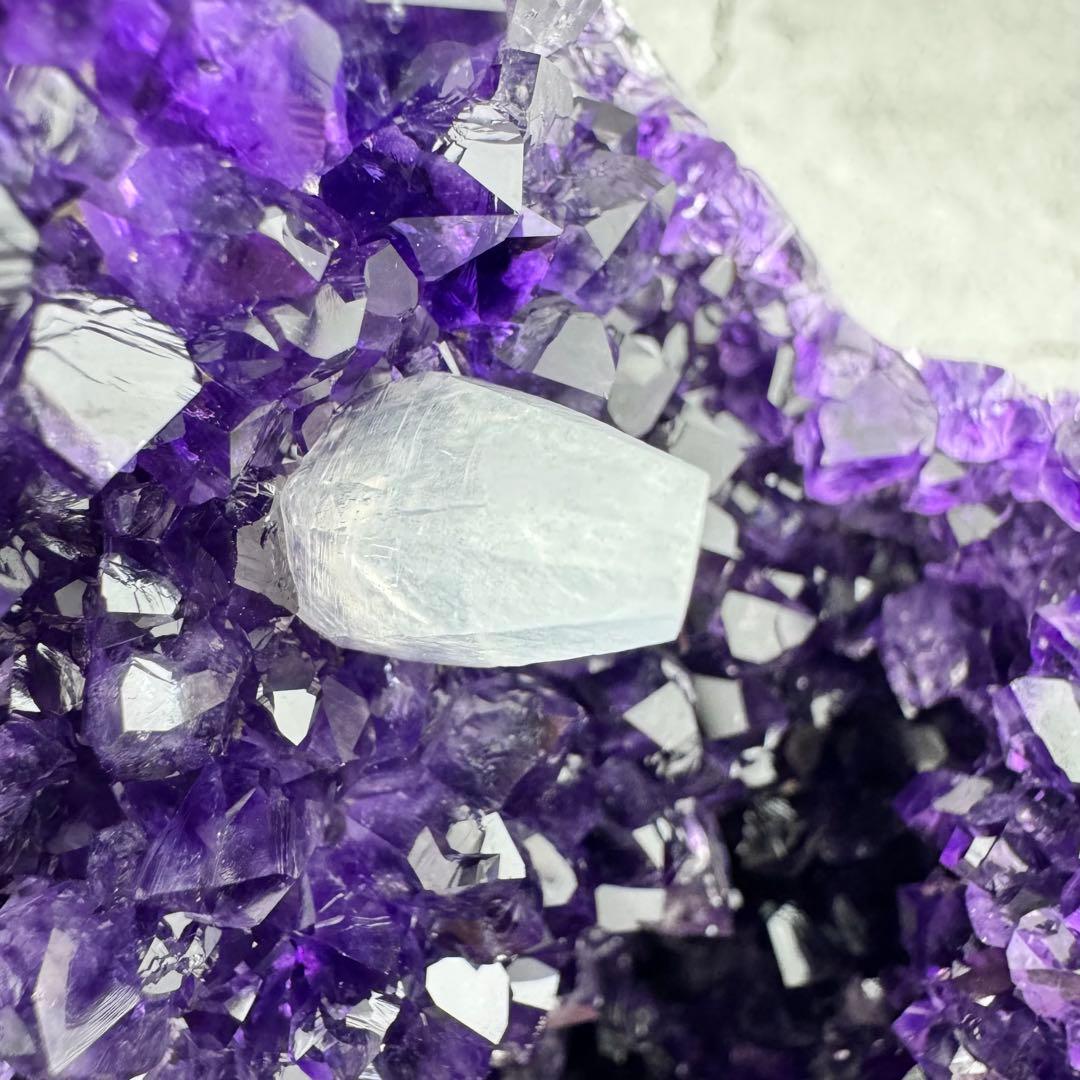 G-133アメジストクラスター ドーム 原石 天然石 パワーストーン　カルサイト