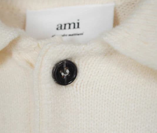 AMI PARIS ホワイトリーポロニット ハート刺繍
