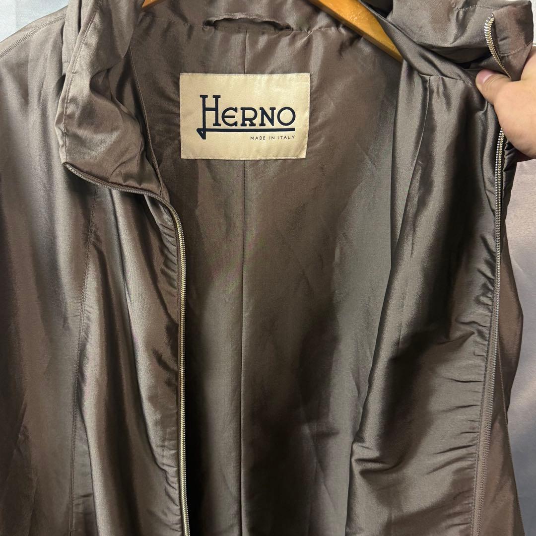 美品　HERNO ヘルノ　イタリア製　ダブルジップ
