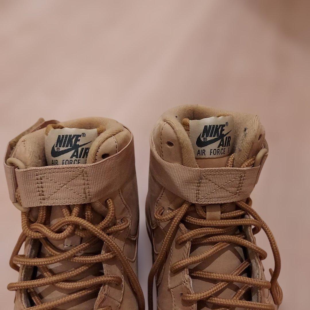 【美品】Nike Air Force 1 ベージュ スニーカー