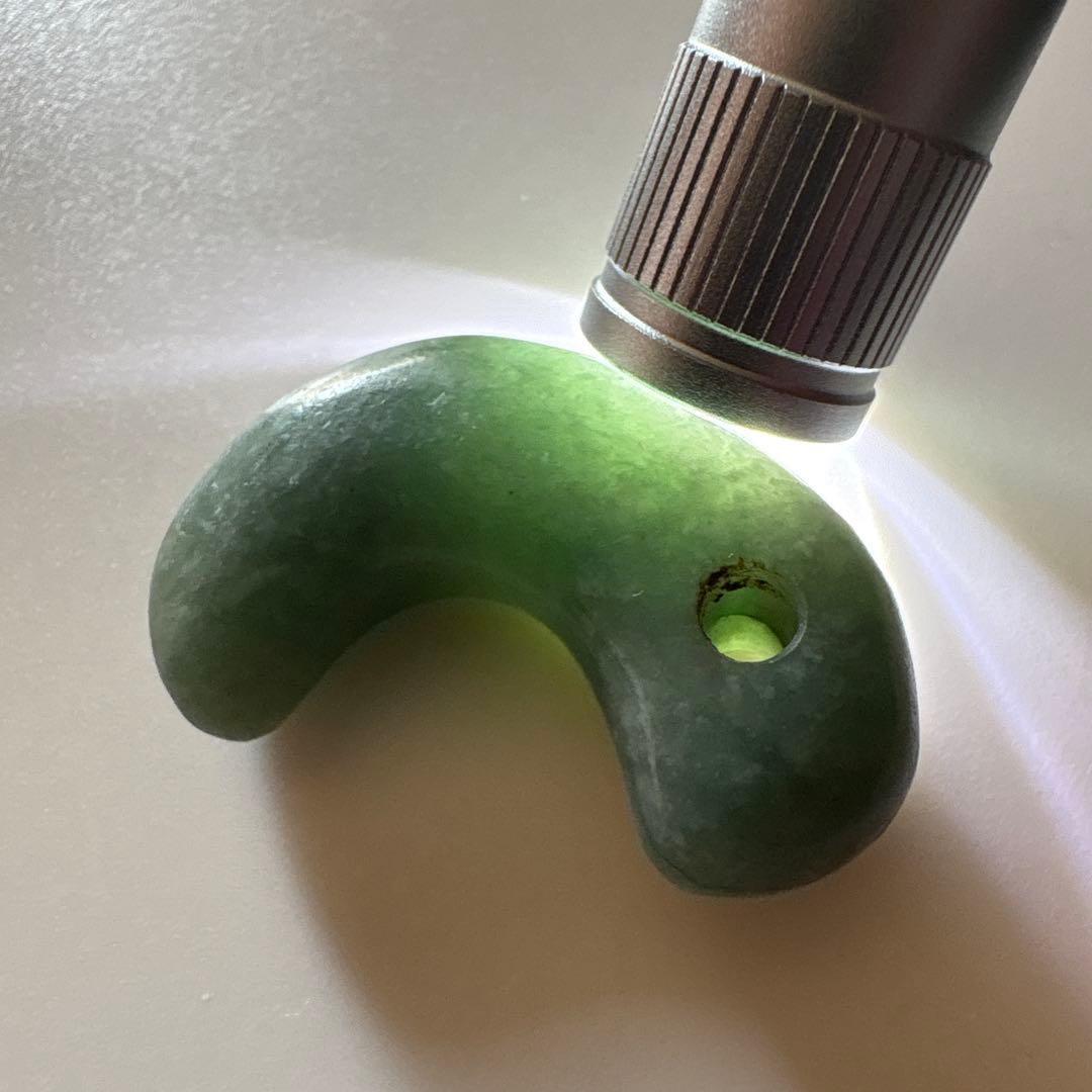 ヒスイ勾玉