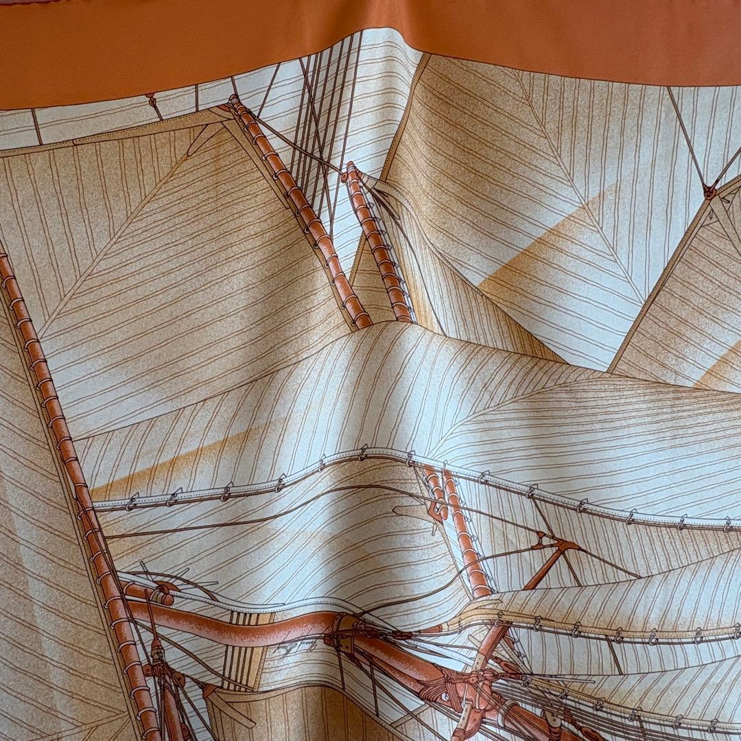 【HERMÈS】エルメス スカーフ カレ90 追い風 ヨット柄 オレンジ系