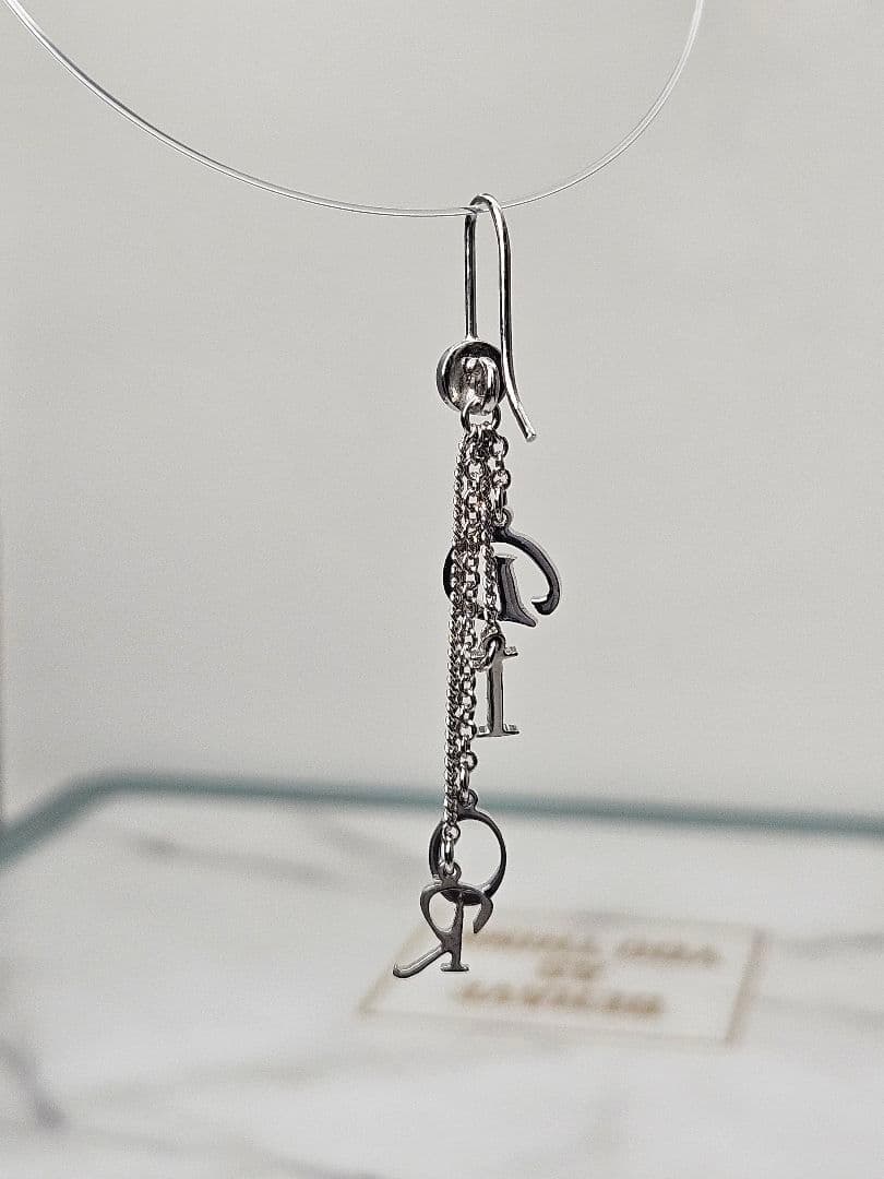Christian Dior ディオール Dio(r)evolution ピアス