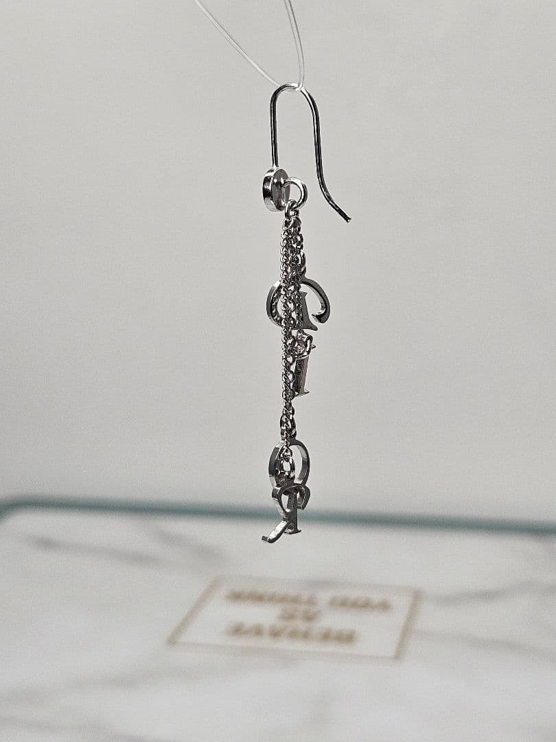 Christian Dior ディオール Dio(r)evolution ピアス