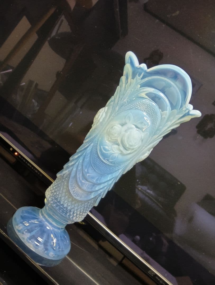 希少　オパール　セント　クリスタル　ガラス　ローズ　模様　フラワーベース