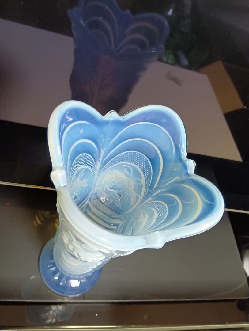 希少　オパール　セント　クリスタル　ガラス　ローズ　模様　フラワーベース