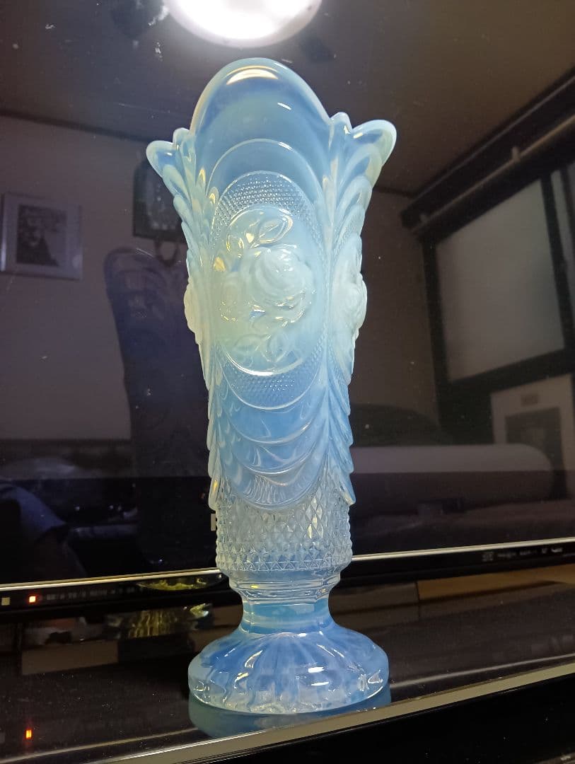 希少　オパール　セント　クリスタル　ガラス　ローズ　模様　フラワーベース