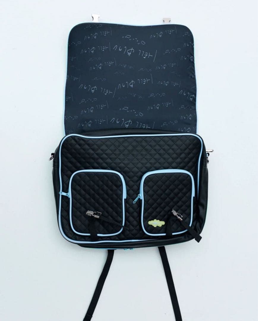 あのちゃん ano HELL BLAU(ヘルブラウ) スクールバッグ