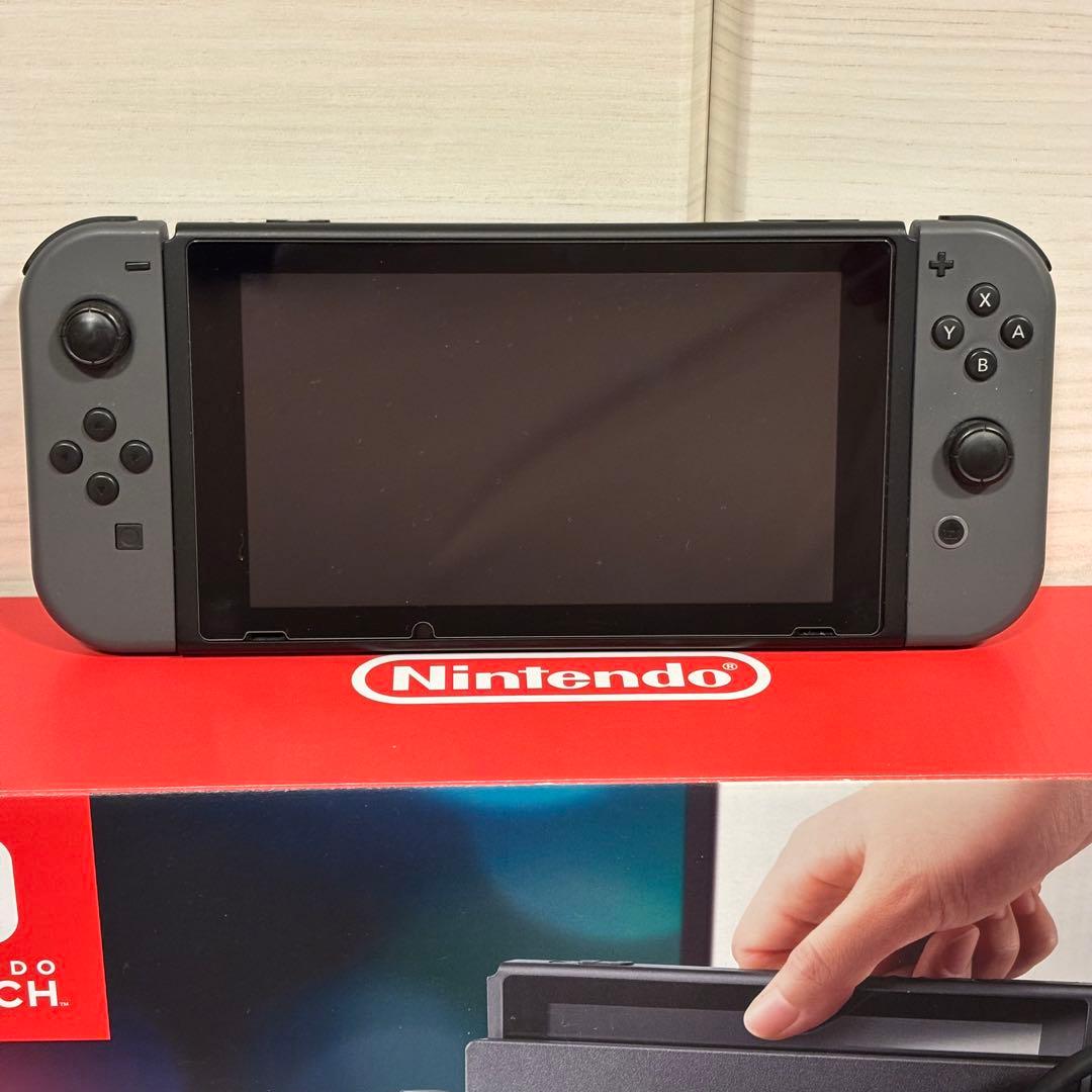 週末特価　Nintendo Switch 本体＋おまけ　動作確認・初期化済み
