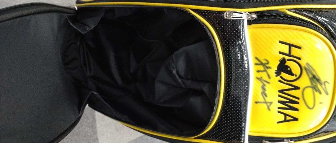 26名サイン入り本間ゴルフバッグ