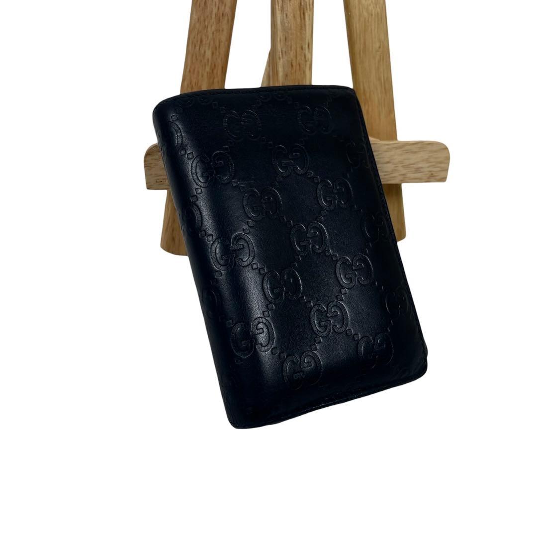 グッチ　収納多数！　折り財布　カード入れ　シマレザー　GG総柄　レザー　ブラック