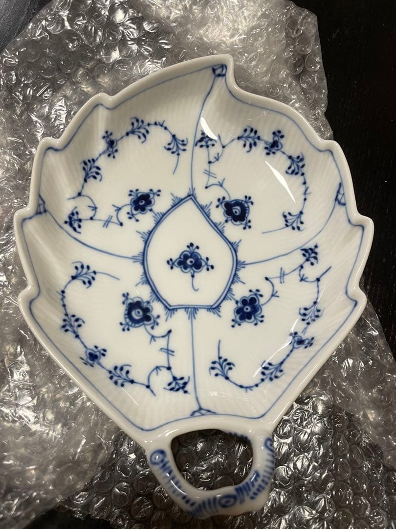 ロイヤルコペンハーゲン ブルーフルーテッド リーフディッシュ