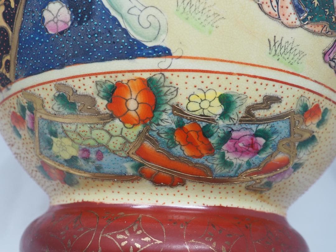 薩摩焼　金彩絵付壺　-SO