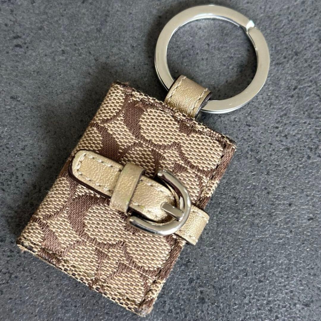 小物 COACH Signature Picture Frame Charm