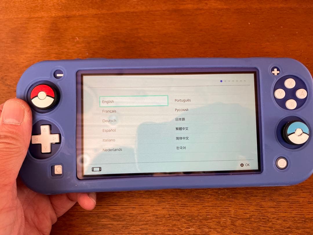 A*T様 Switch Nintendo Lite ブルー