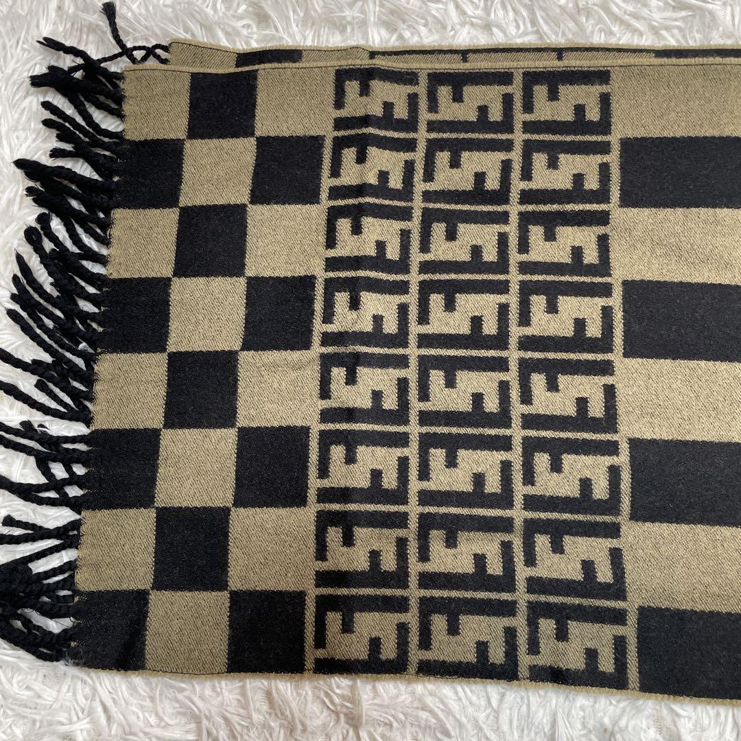 美品　フェンディ　ズッカ柄　マフラー　ウール100% イタリア製