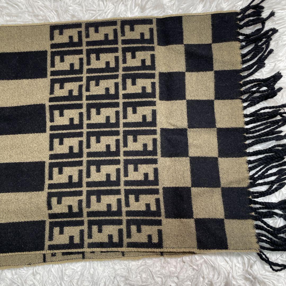 美品　フェンディ　ズッカ柄　マフラー　ウール100% イタリア製