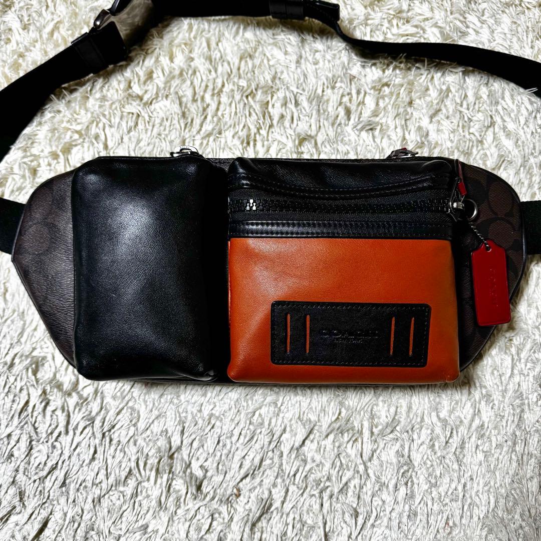 コーチ　ライダー　ベルト　バッグ　ウエストポーチ　シグネチャー　ボディバッグ