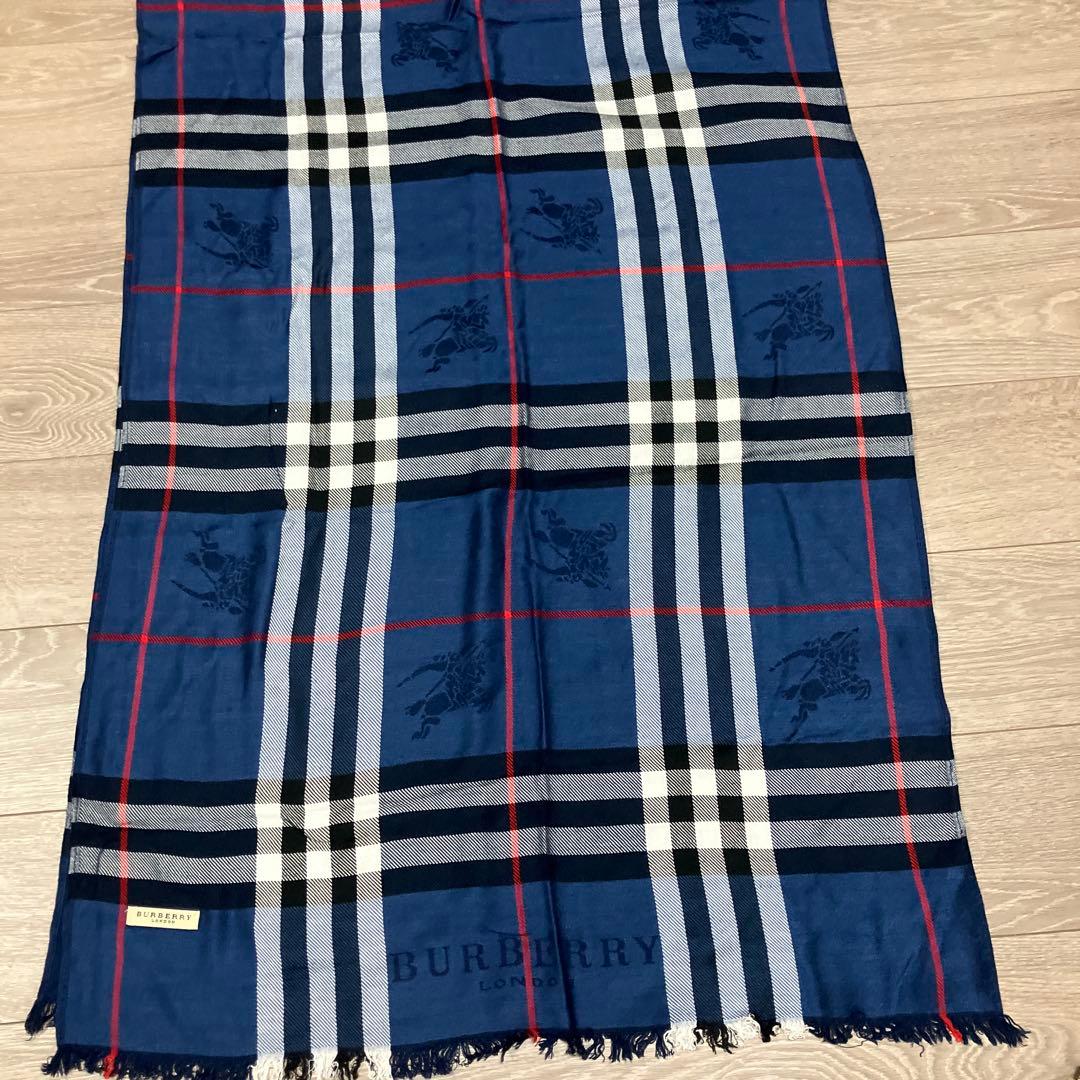 一時的にお値下げしました 年末年始　お値引きしました バーバリー　ストール