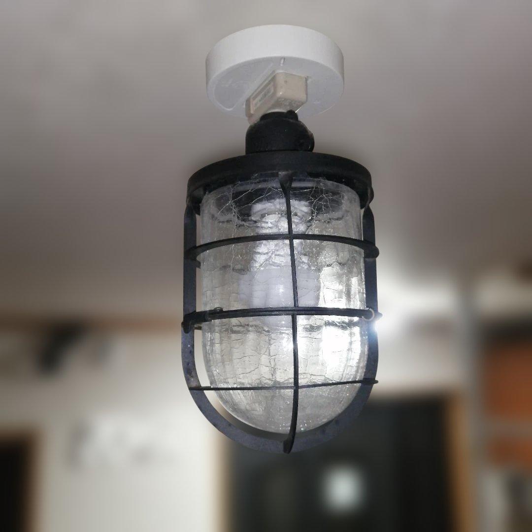 factory　船内レトロなアイアン×クラックガラスのシーリングライト　中古