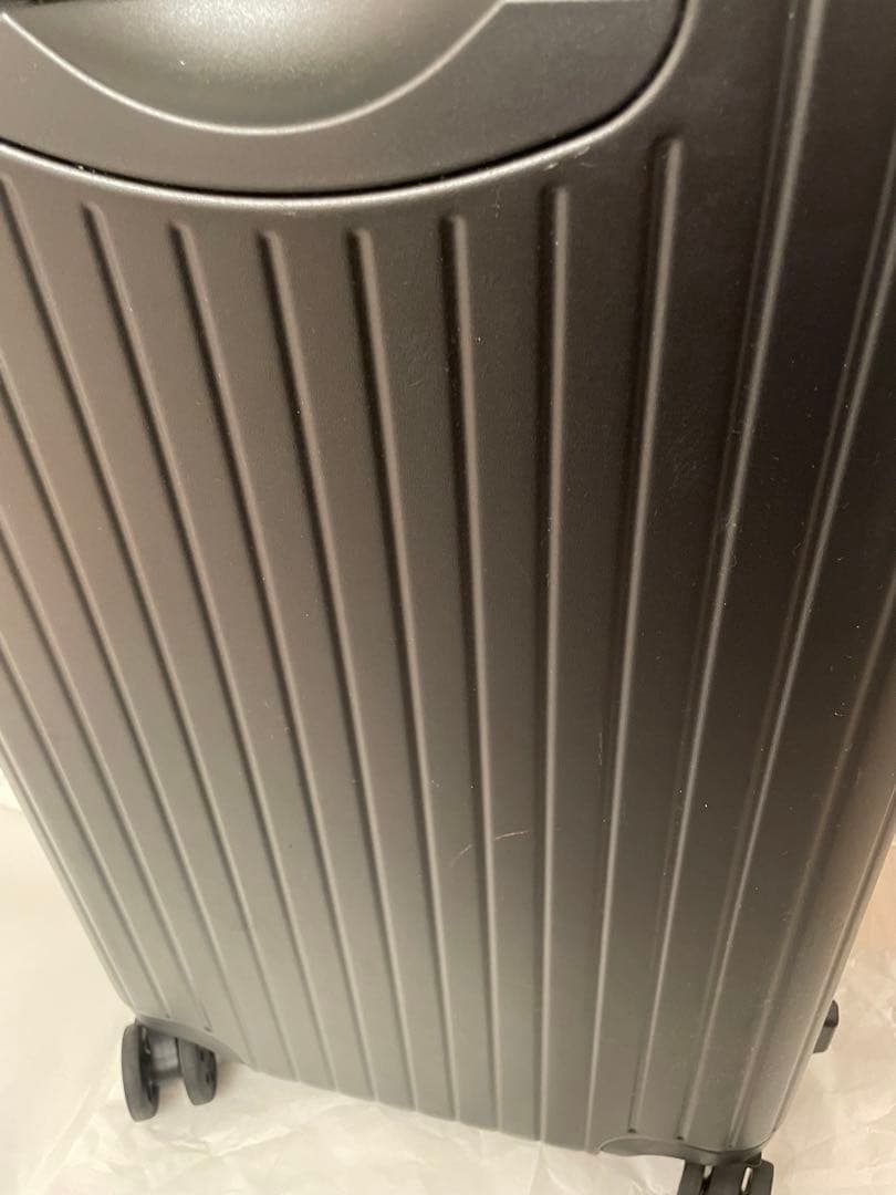 グリフィンランド　スーツケース　キャリーケース Mサイズ