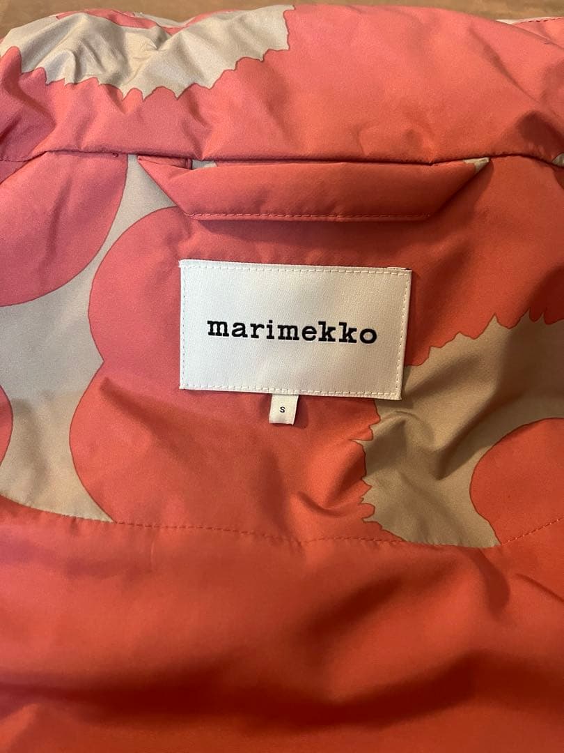 年末sale！marimekko 花柄 ダウンベスト Sサイズ