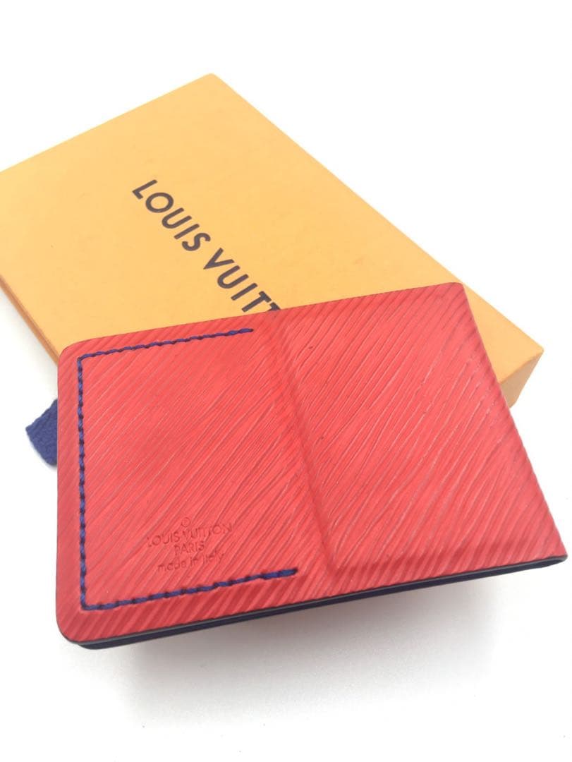 ルイヴィトン　エピ　ミラー　鏡