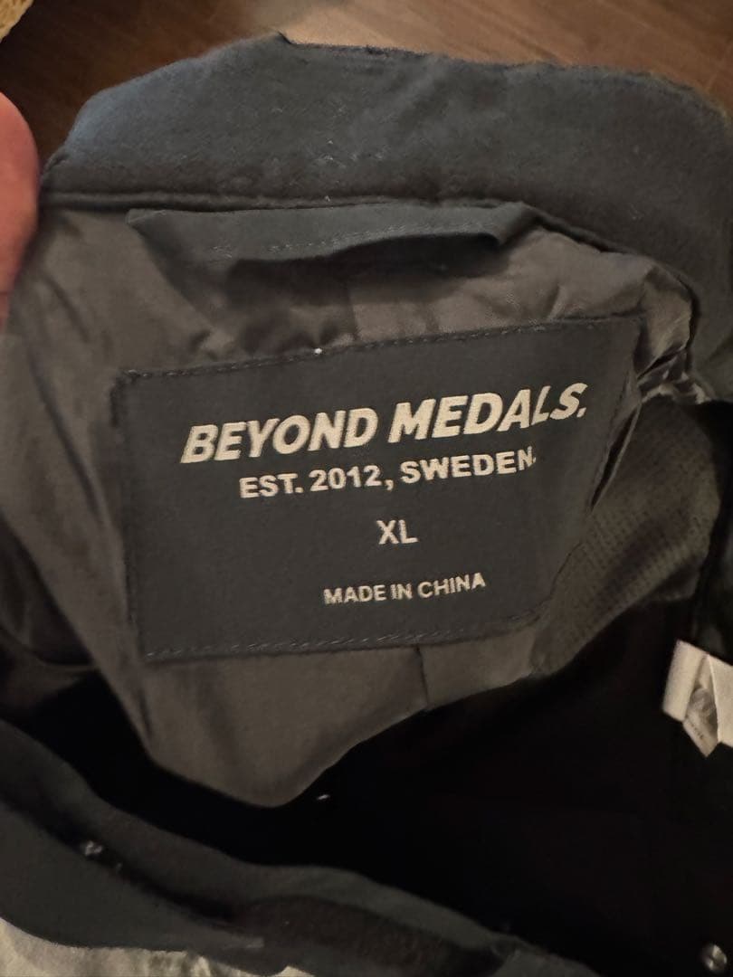 Beyond Medals 上下セット