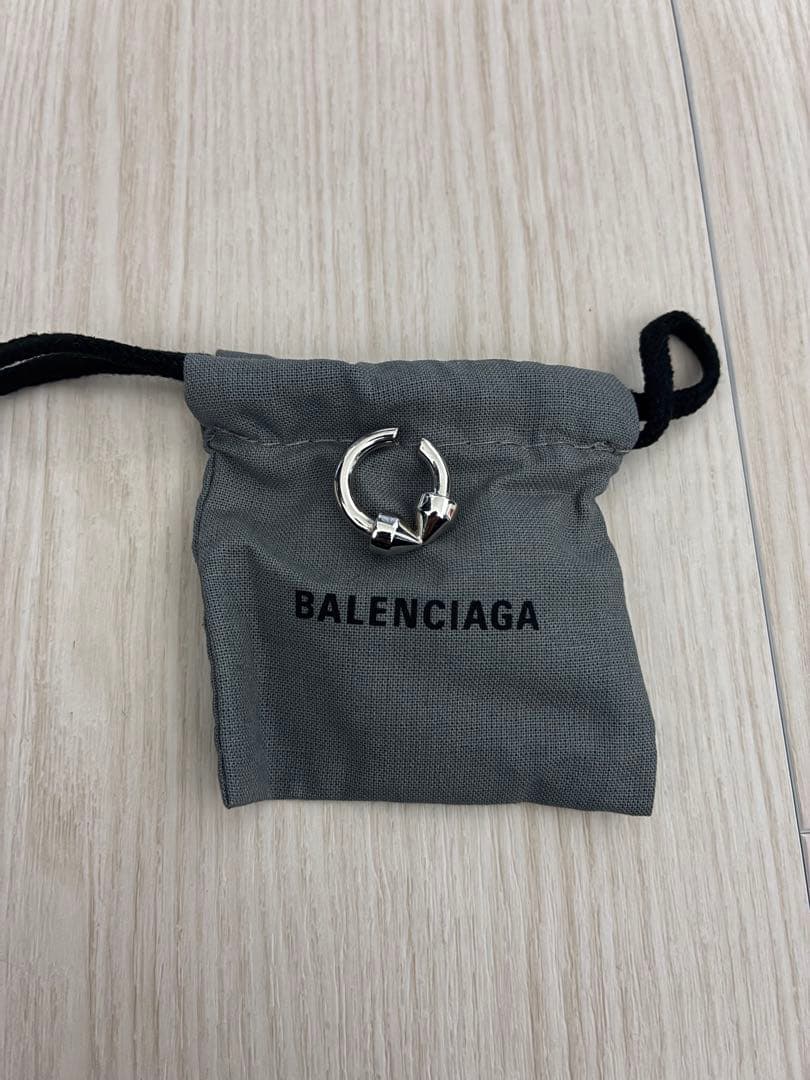 【本日中まで】 BALENCIAGA イヤーカフ