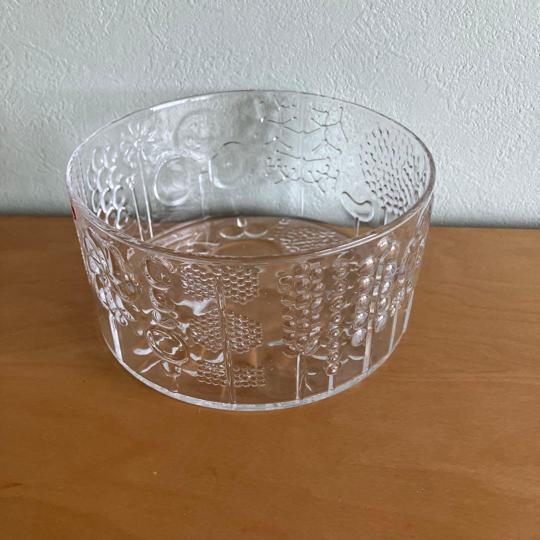 イッタラ　　サラダボウル　　直径15センチ　　ガラス