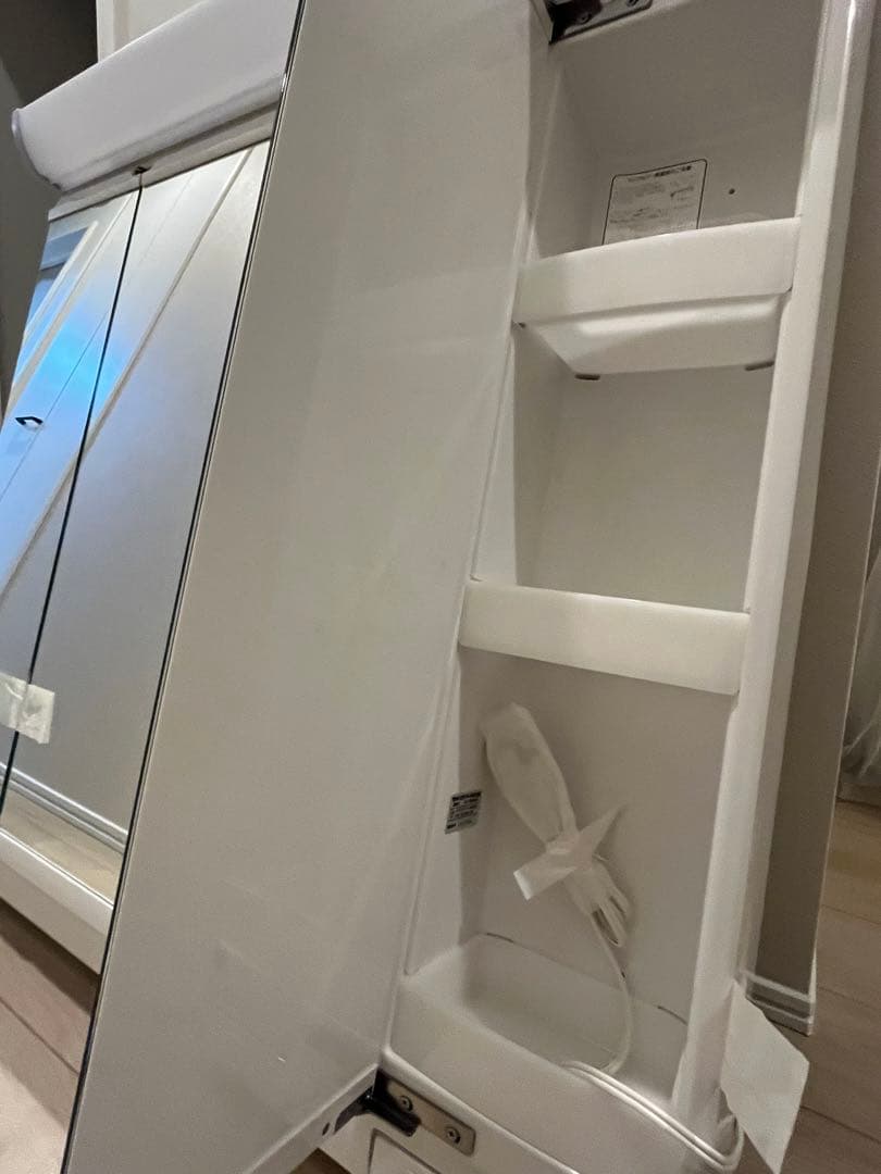 タカラスタンダード　エリシオ　洗面ミラー　三面鏡