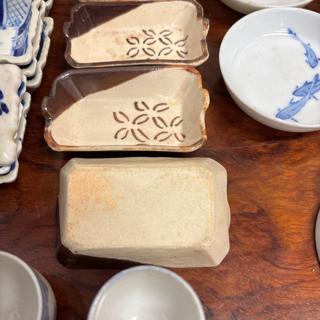 明治・大正時代の伊万里焼（古伊万里） 青い模様の食器セット o0114o9