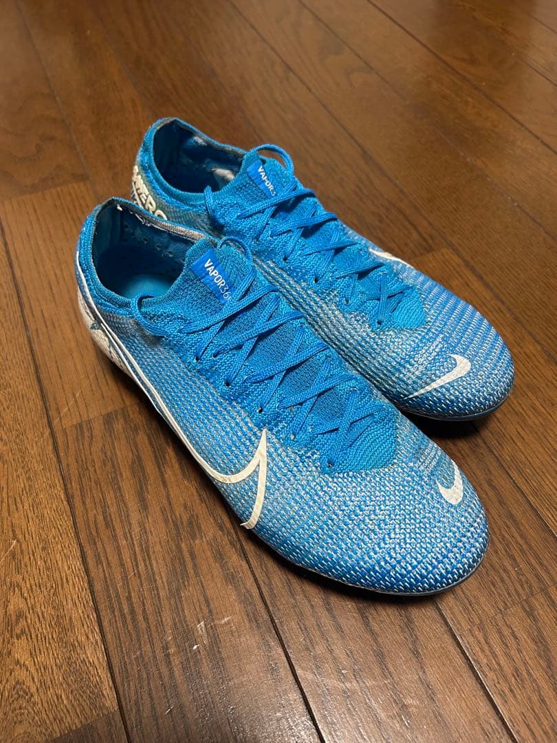 NIKEマーキュリアルヴェイパー13