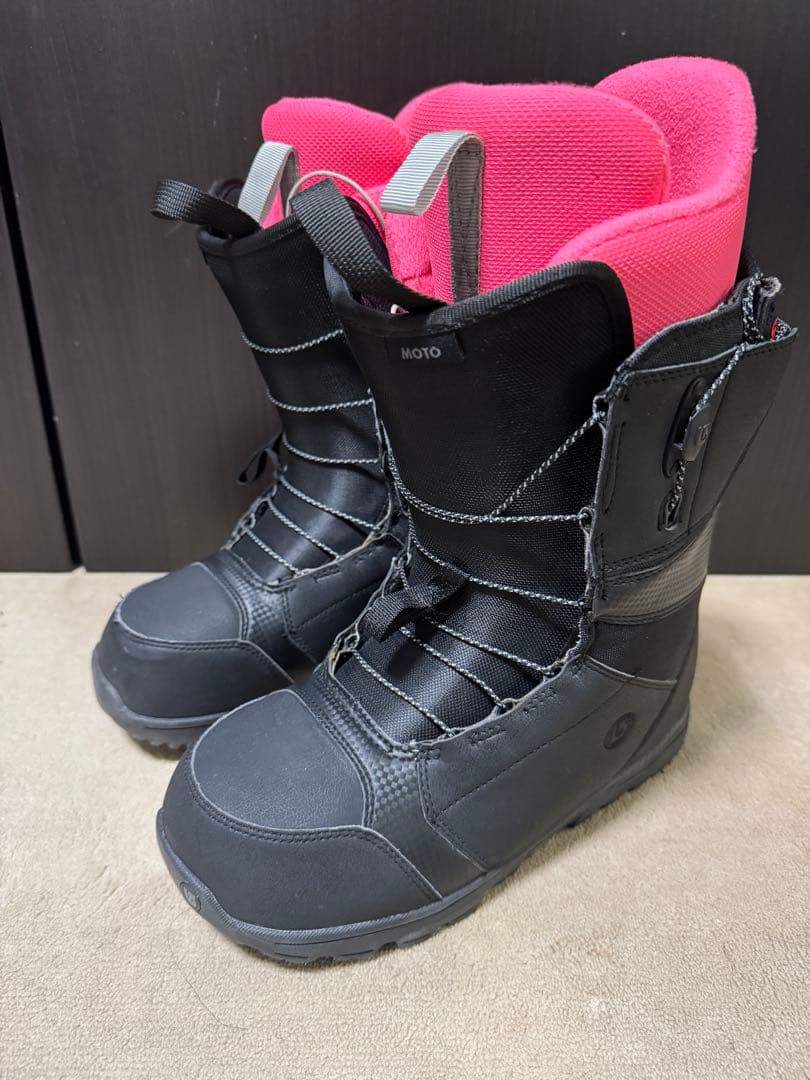【美品】Burton Moto スノーボードブーツ ブラック/ピンク27.5cm