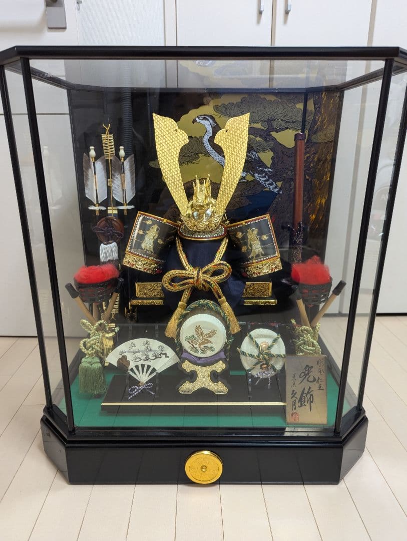 東京久月　兜飾　彫金仁王　五月人形