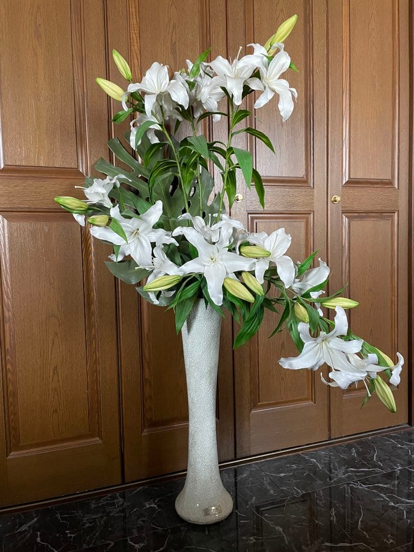 ◉セール！エミリオロバ　大輪カサブランカ16輪　豪華アートフラワー